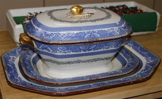 A Copeland Spode soup tureen, cover, stand and matching meat plate, 49cm